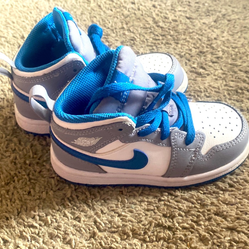 Jordan 1 Mid Cement Grey/True Blue/White size 8C